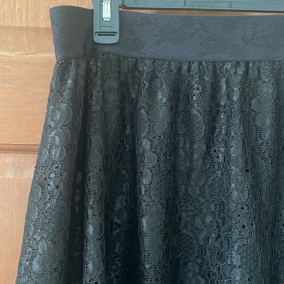 Lula Roe Lace Skirt - Picture 2 of 3